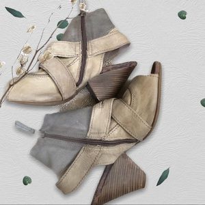 Size 9 Mjus wedge sandal booties